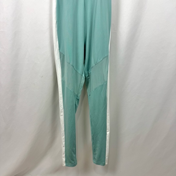 Puma Archive T7 sleeveless jumpsuit in Sage green / white side stripes Yoga Sz L - Picture 4 of 14